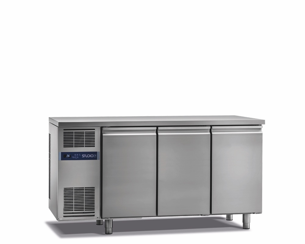 TOP LINE 3-DOOR REFRIGERATED COUNTER FOR CATERING, 0/+8°C