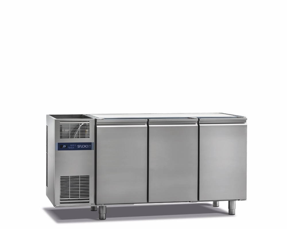 TOP LINE 3-DOOR REFRIGERATED COUNTER FOR PASTRY, 0/+8°C