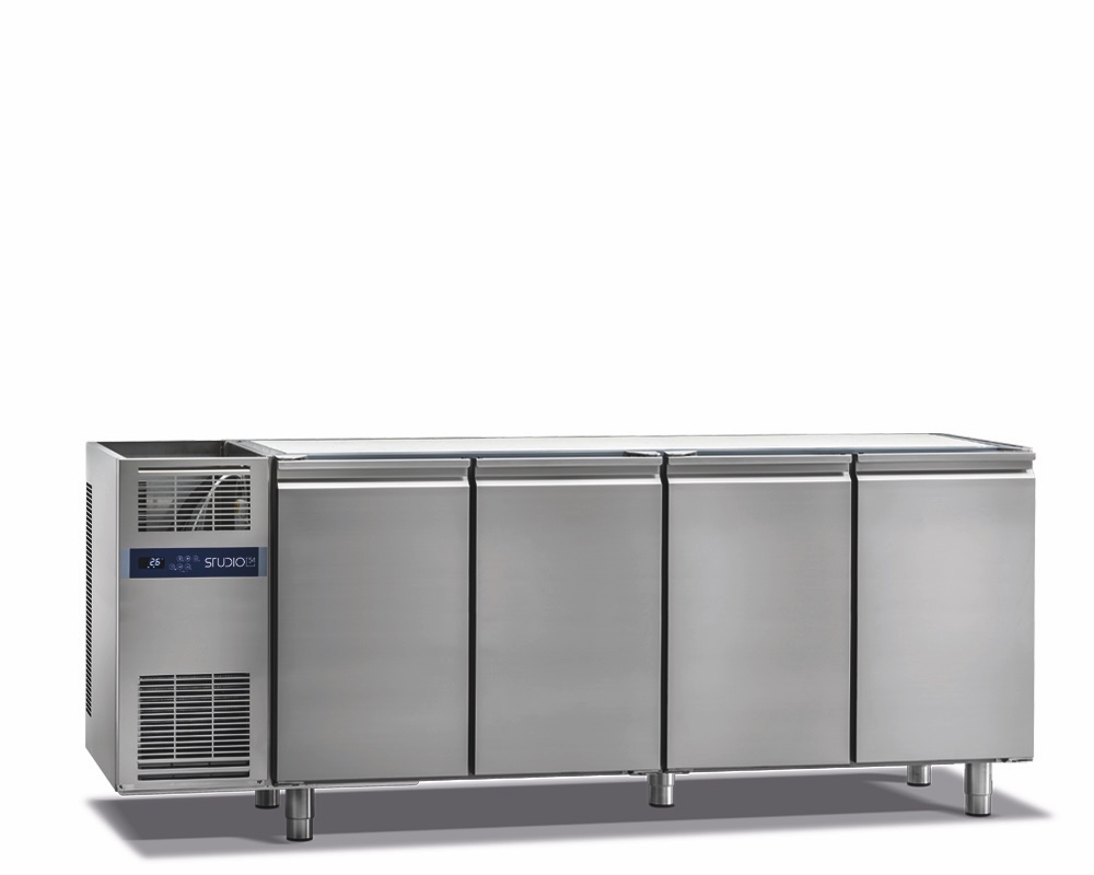 TOP LINE 4-DOOR REFRIGERATED COUNTER FOR CATERING, -18°/-22°C